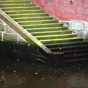 Steps to Schwinge, Stade